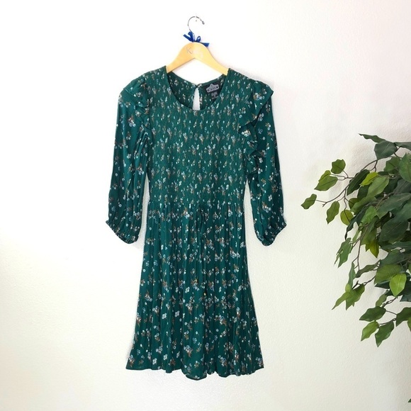 NWT Angie Green Floral Dress - Picture 1 of 8